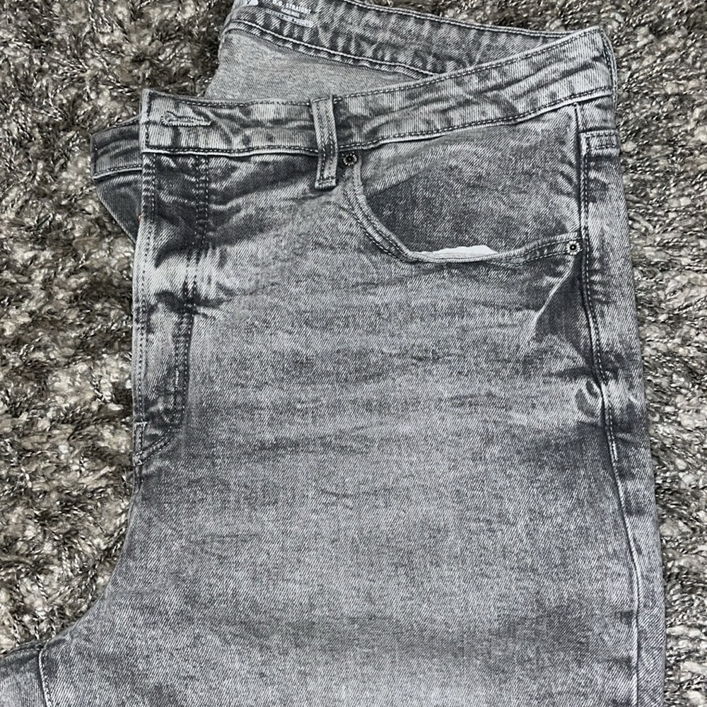 Women’s Grey Washed Jeans - Picture 2 of 6